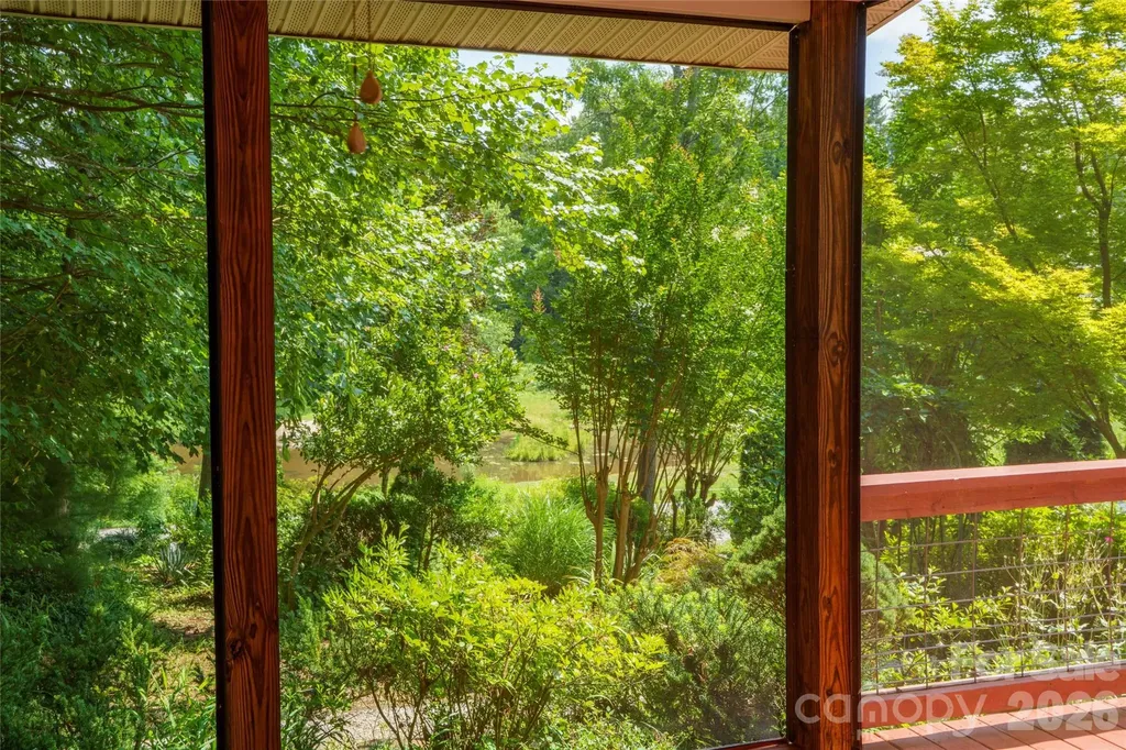 847 N Lakeside Drive Hendersonville NC 28739