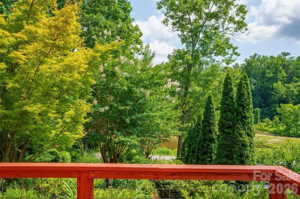 847 N Lakeside Drive Hendersonville NC 28739
