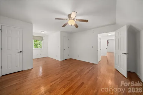 847 N Lakeside Drive Hendersonville NC 28739