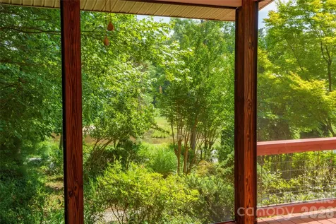 847 N Lakeside Drive Hendersonville NC 28739