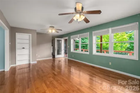 847 N Lakeside Drive Hendersonville NC 28739
