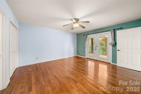 847 N Lakeside Drive Hendersonville NC 28739