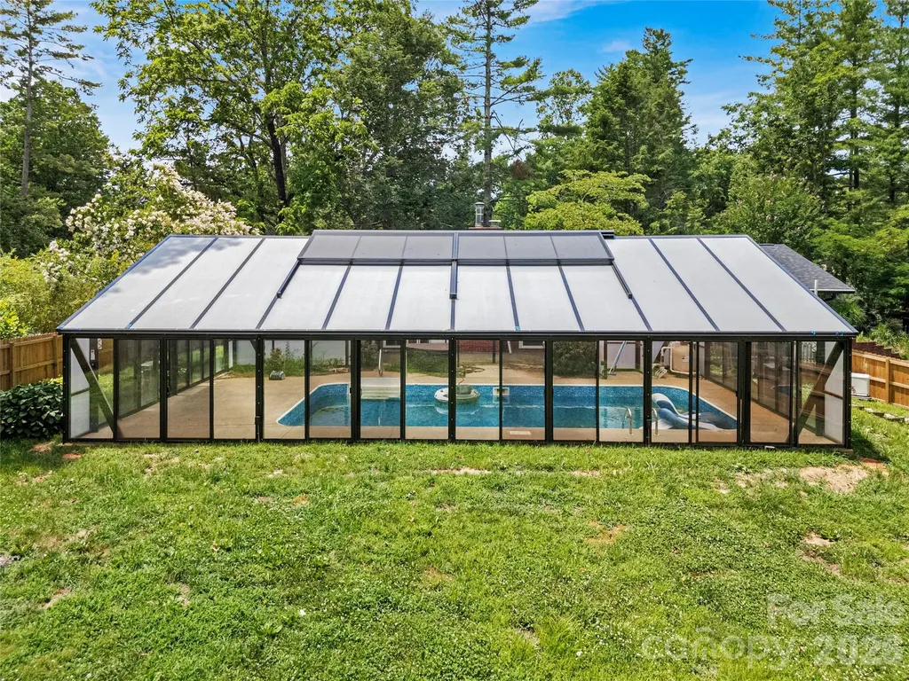138 Surry Lane Hendersonville NC 28791