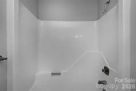 138 Surry Lane Hendersonville NC 28791