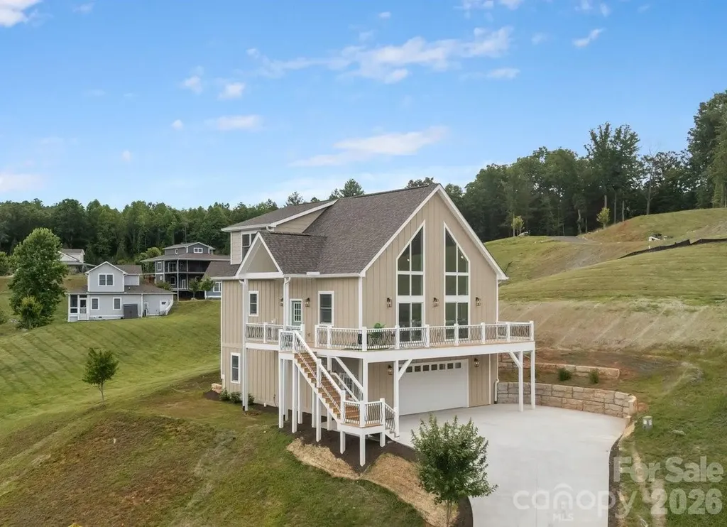 49 Grace Court Mars Hill NC 28754
