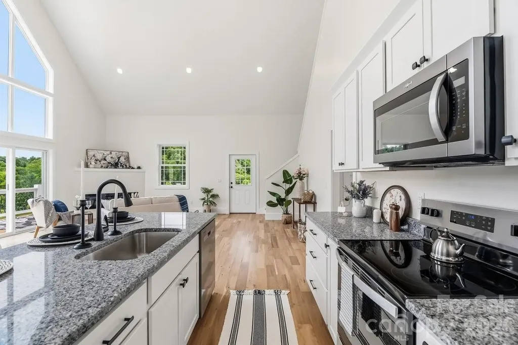 49 Grace Court Mars Hill NC 28754