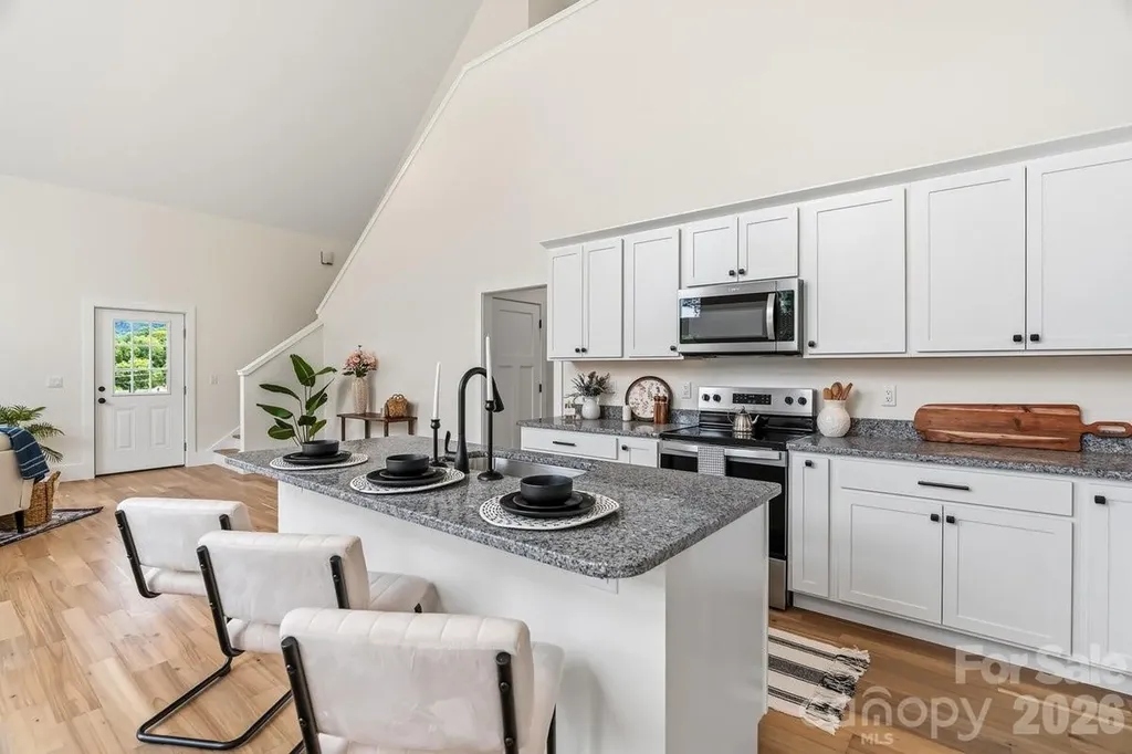49 Grace Court Mars Hill NC 28754
