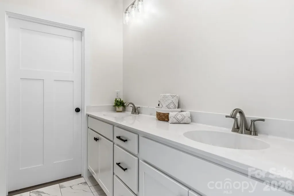 49 Grace Court Mars Hill NC 28754