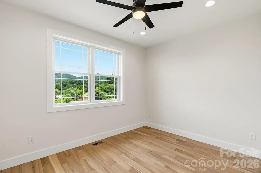 49 Grace Court Mars Hill NC 28754