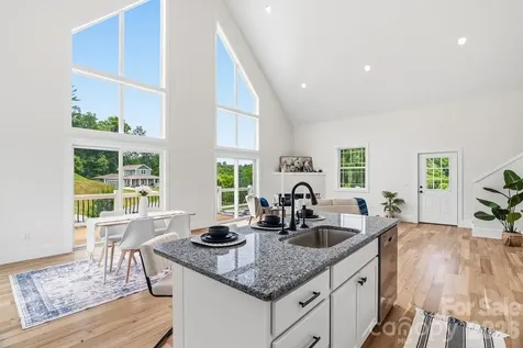 49 Grace Court Mars Hill NC 28754