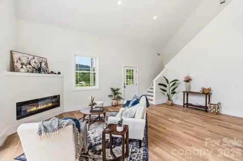 49 Grace Court Mars Hill NC 28754