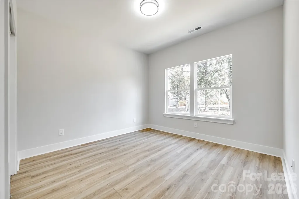 3418 Peligreni Street Charlotte NC 28208