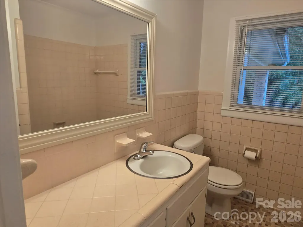 609 Hawthorn Avenue Albemarle NC 28001
