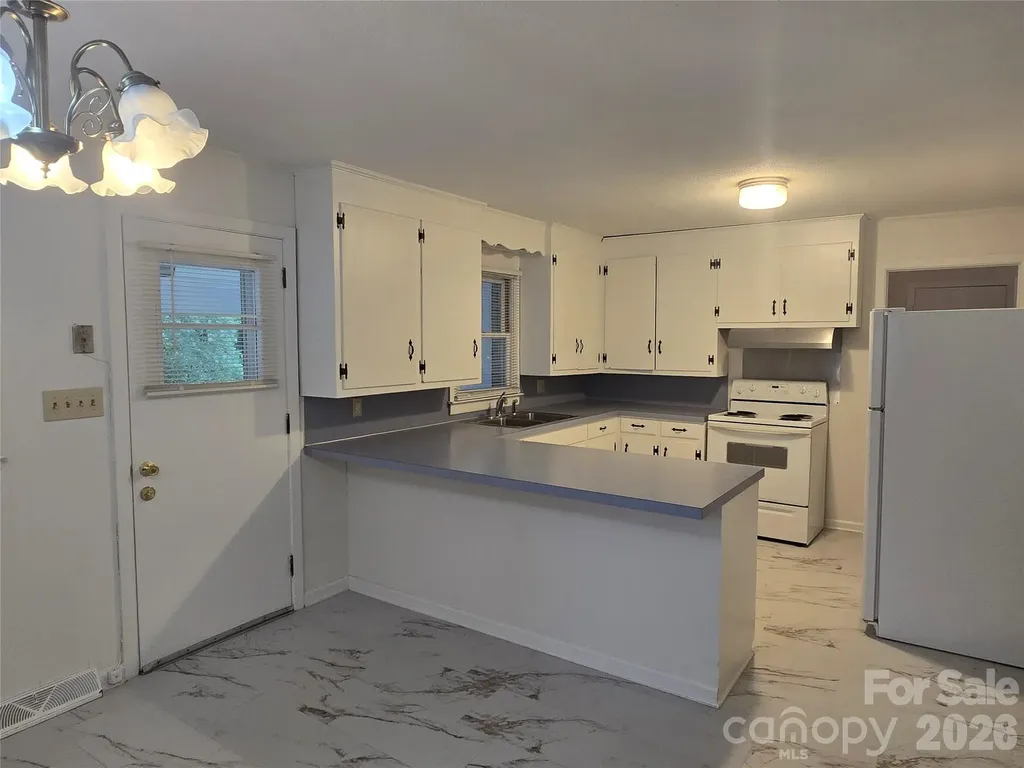 609 Hawthorn Avenue Albemarle NC 28001