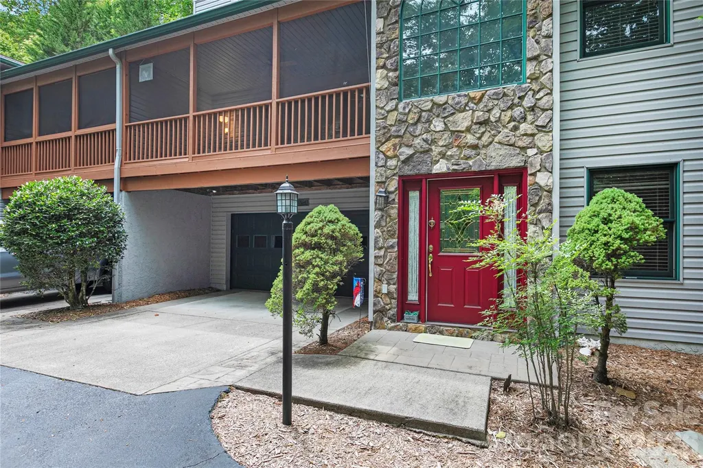 2641 Connestee Trail Brevard NC 28712