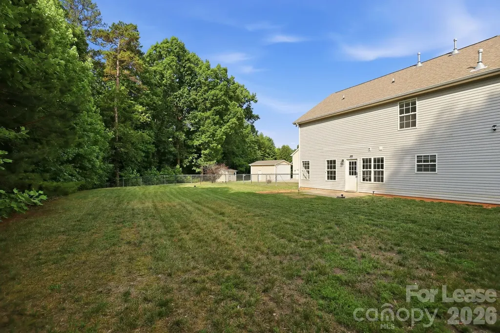 512 Bearbrook Lane Gastonia NC 28052