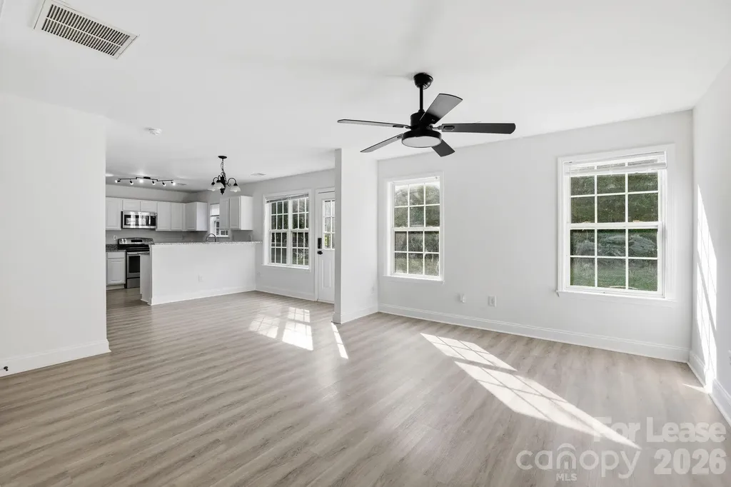 512 Bearbrook Lane Gastonia NC 28052