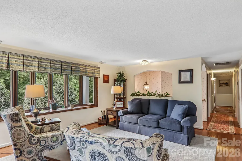 57 Chateau Lane Waynesville NC 28786