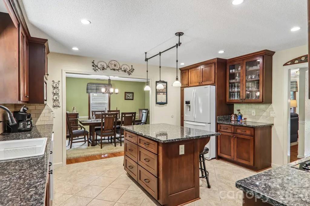 57 Chateau Lane Waynesville NC 28786