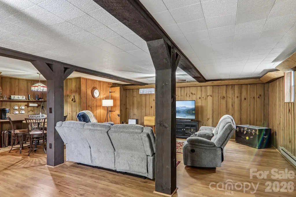 57 Chateau Lane Waynesville NC 28786