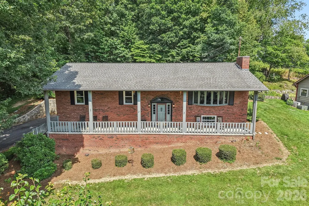57 Chateau Lane Waynesville NC 28786
