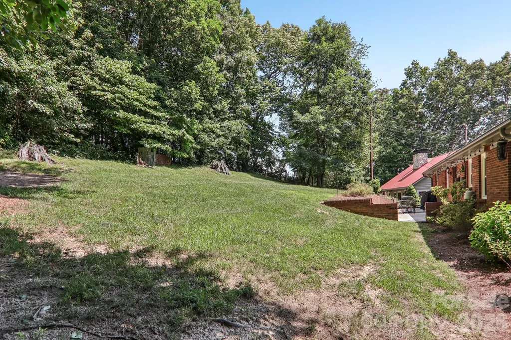 57 Chateau Lane Waynesville NC 28786