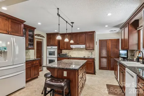 57 Chateau Lane Waynesville NC 28786