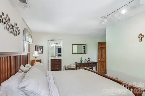 57 Chateau Lane Waynesville NC 28786