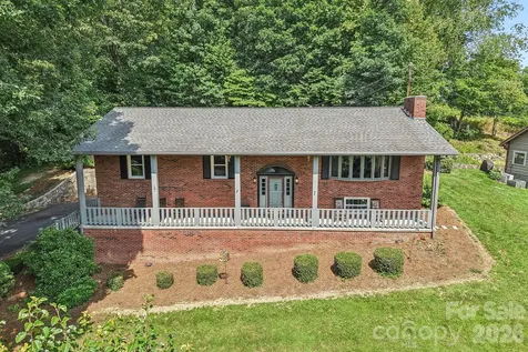 57 Chateau Lane Waynesville NC 28786