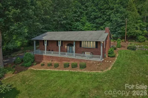 57 Chateau Lane Waynesville NC 28786