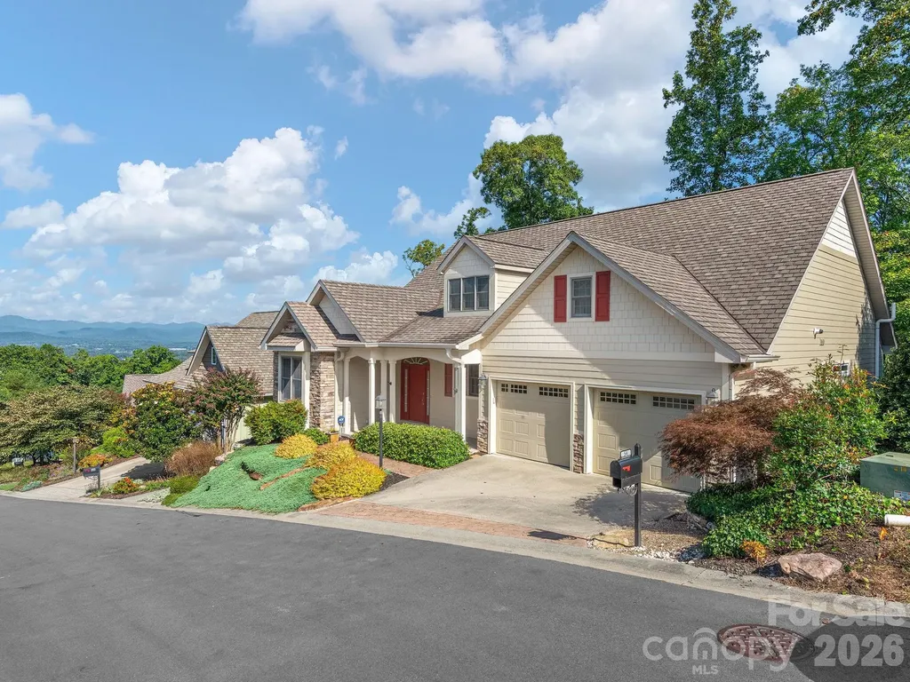 54 Deep Valley Lane Hendersonville NC 28791