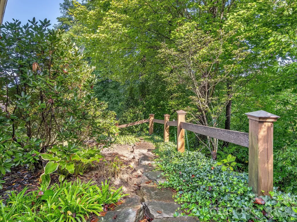 54 Deep Valley Lane Hendersonville NC 28791