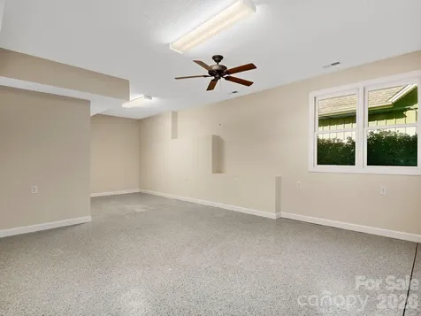 54 Deep Valley Lane Hendersonville NC 28791
