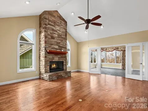 54 Deep Valley Lane Hendersonville NC 28791