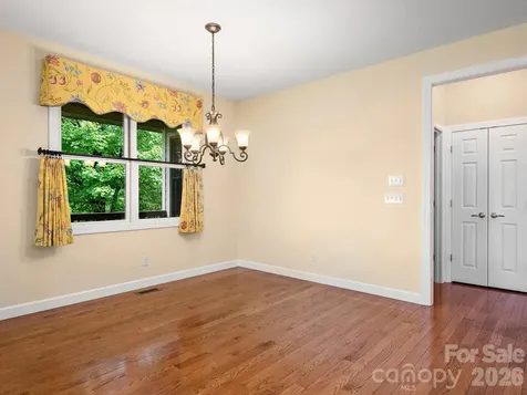 54 Deep Valley Lane Hendersonville NC 28791