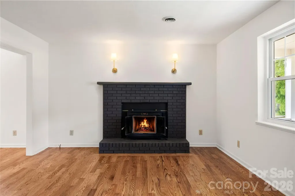 8 Wedgewood Drive Mills River NC 28759