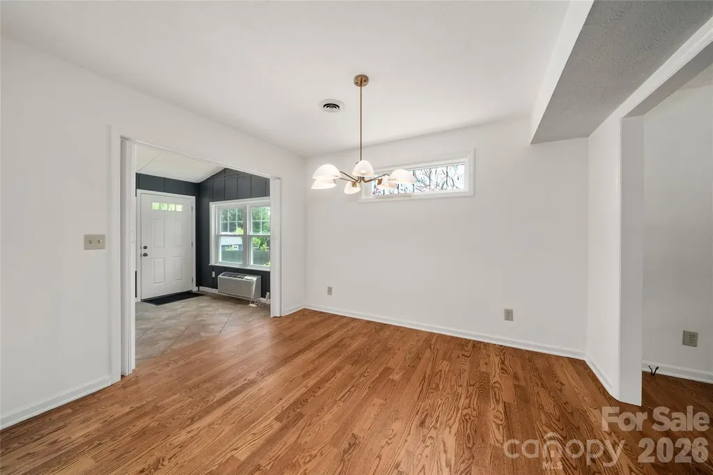 8 Wedgewood Drive Mills River NC 28759
