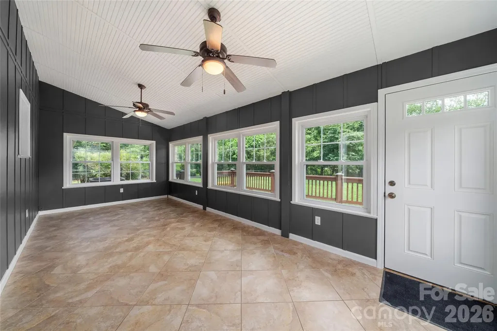 8 Wedgewood Drive Mills River NC 28759