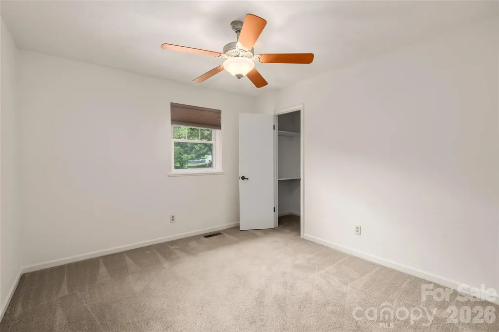 8 Wedgewood Drive Mills River NC 28759