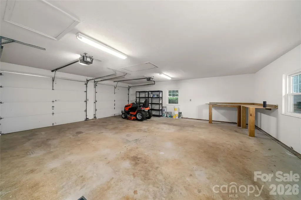 8 Wedgewood Drive Mills River NC 28759