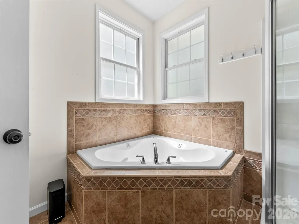 64 Wyoming Road Asheville NC 28803