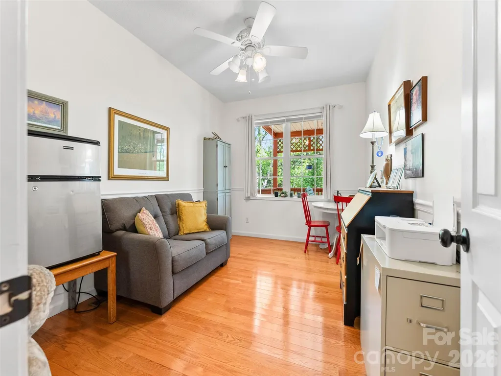 64 Wyoming Road Asheville NC 28803