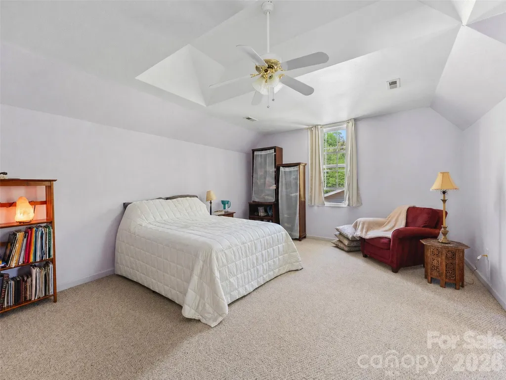 64 Wyoming Road Asheville NC 28803