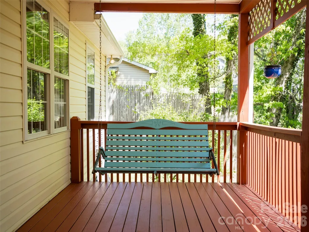 64 Wyoming Road Asheville NC 28803