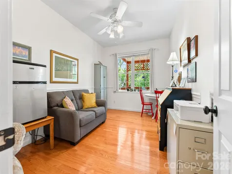 64 Wyoming Road Asheville NC 28803