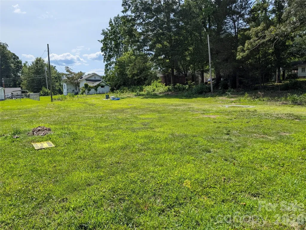 106 S Cherry Street Cherryville NC 28021