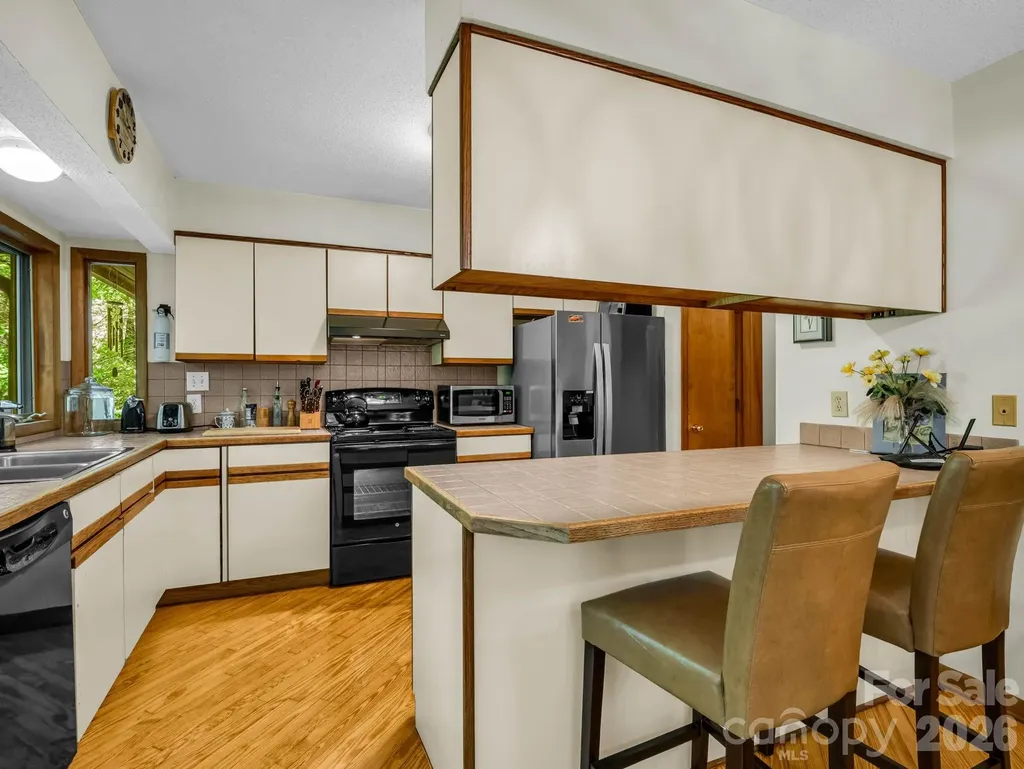 141 Hemlock Lane Lake Lure NC 28746