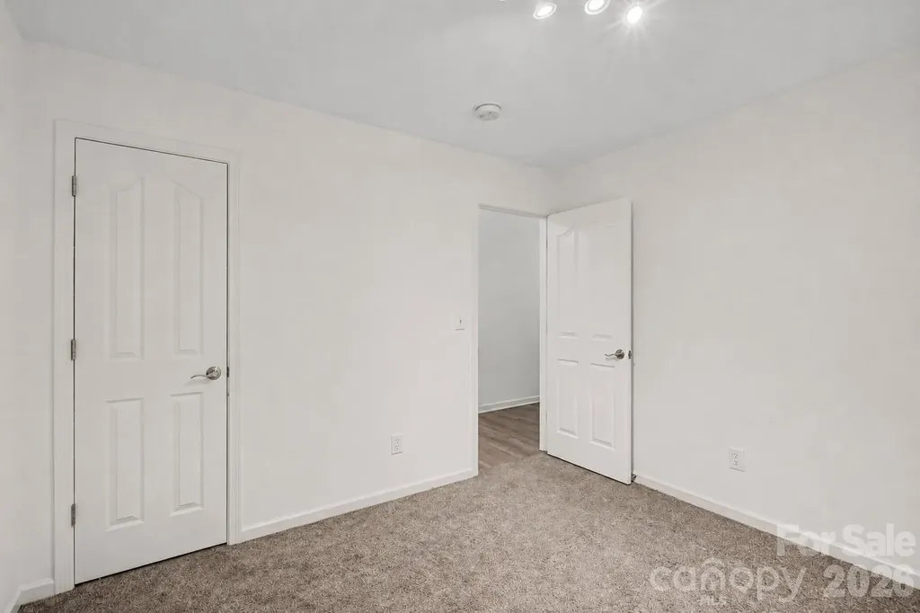 2823 Forest Grove Court Charlotte NC 28269