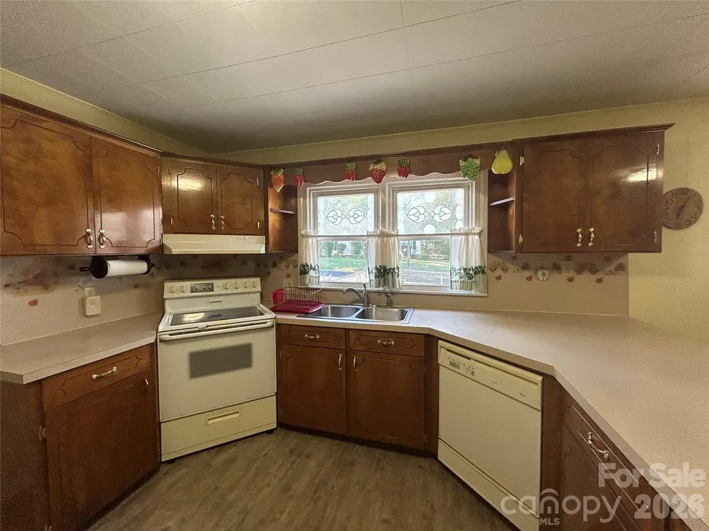 402 E 24th Street Kannapolis NC 28083