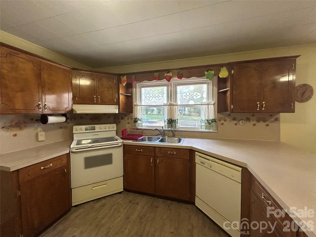 402 E 24th Street Kannapolis NC 28083